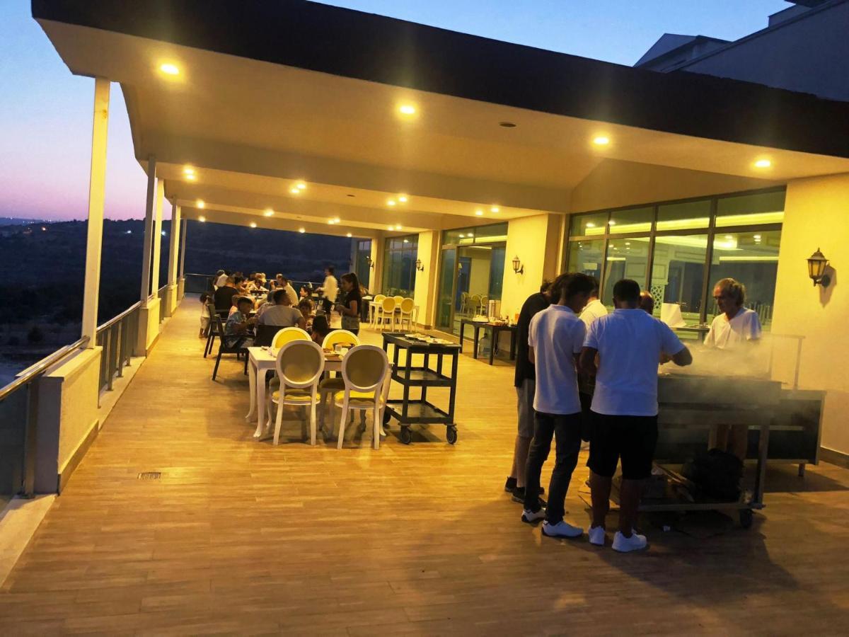 Watercastle Suites Erdemli Bagian luar foto