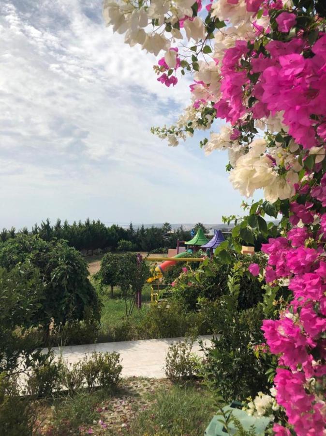 Watercastle Suites Erdemli Bagian luar foto